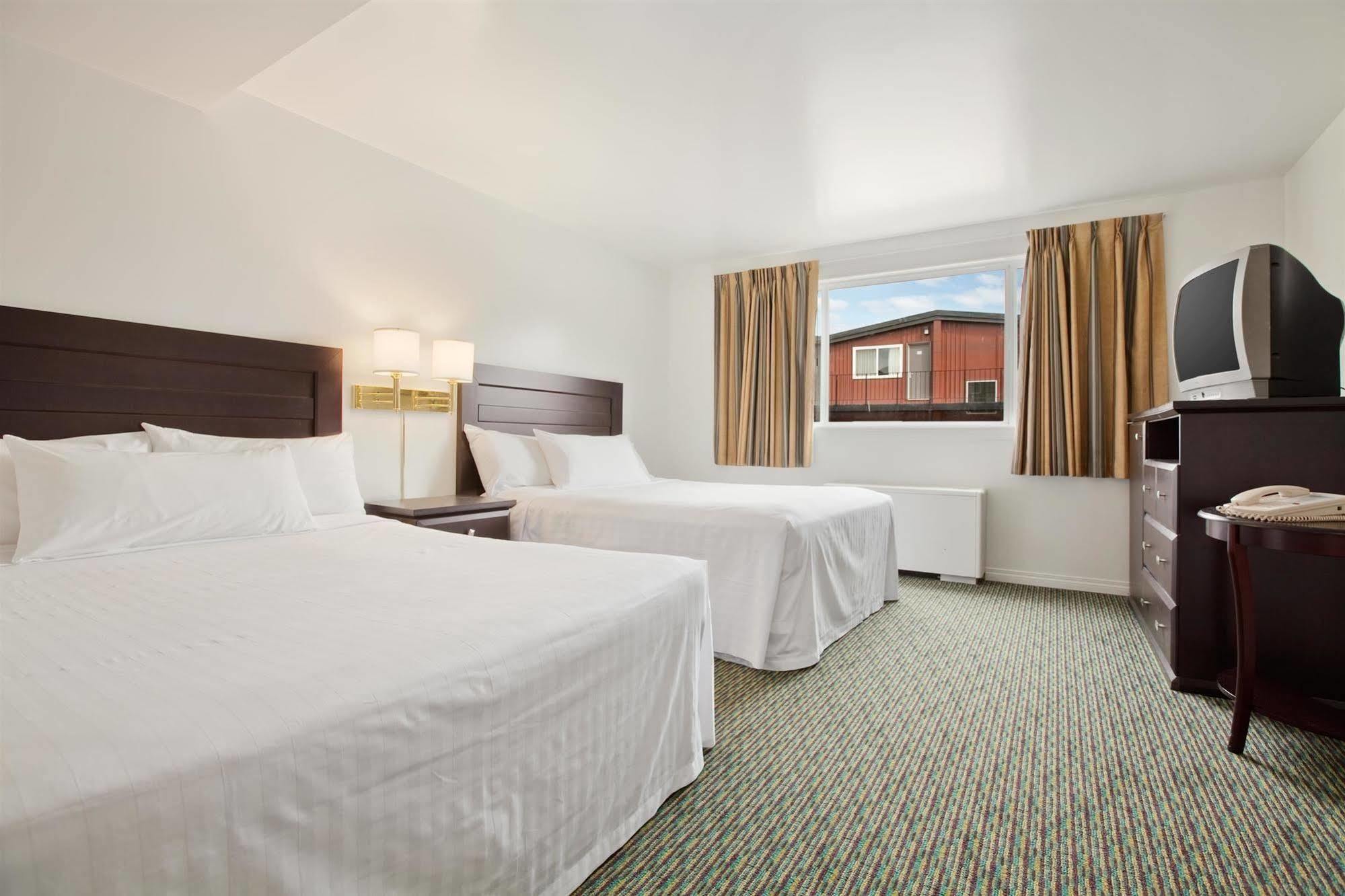 Travelodge By Wyndham Prince Albert Luaran gambar